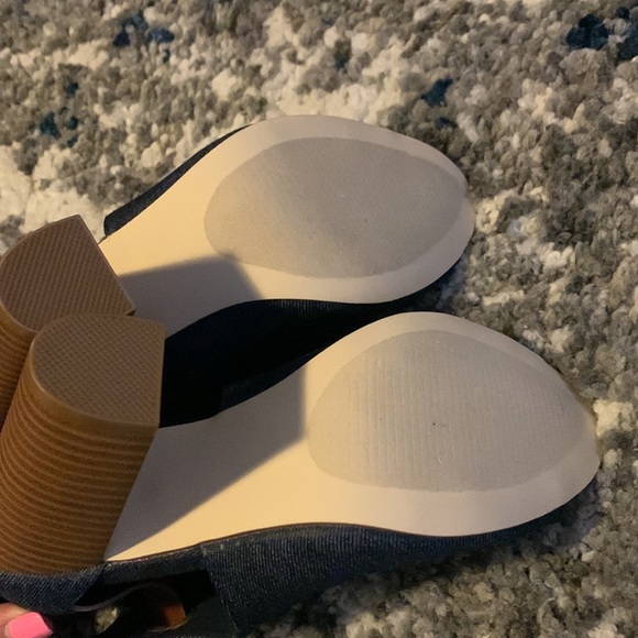 Denim and brown heels - Never worn - Picture 5 of 6